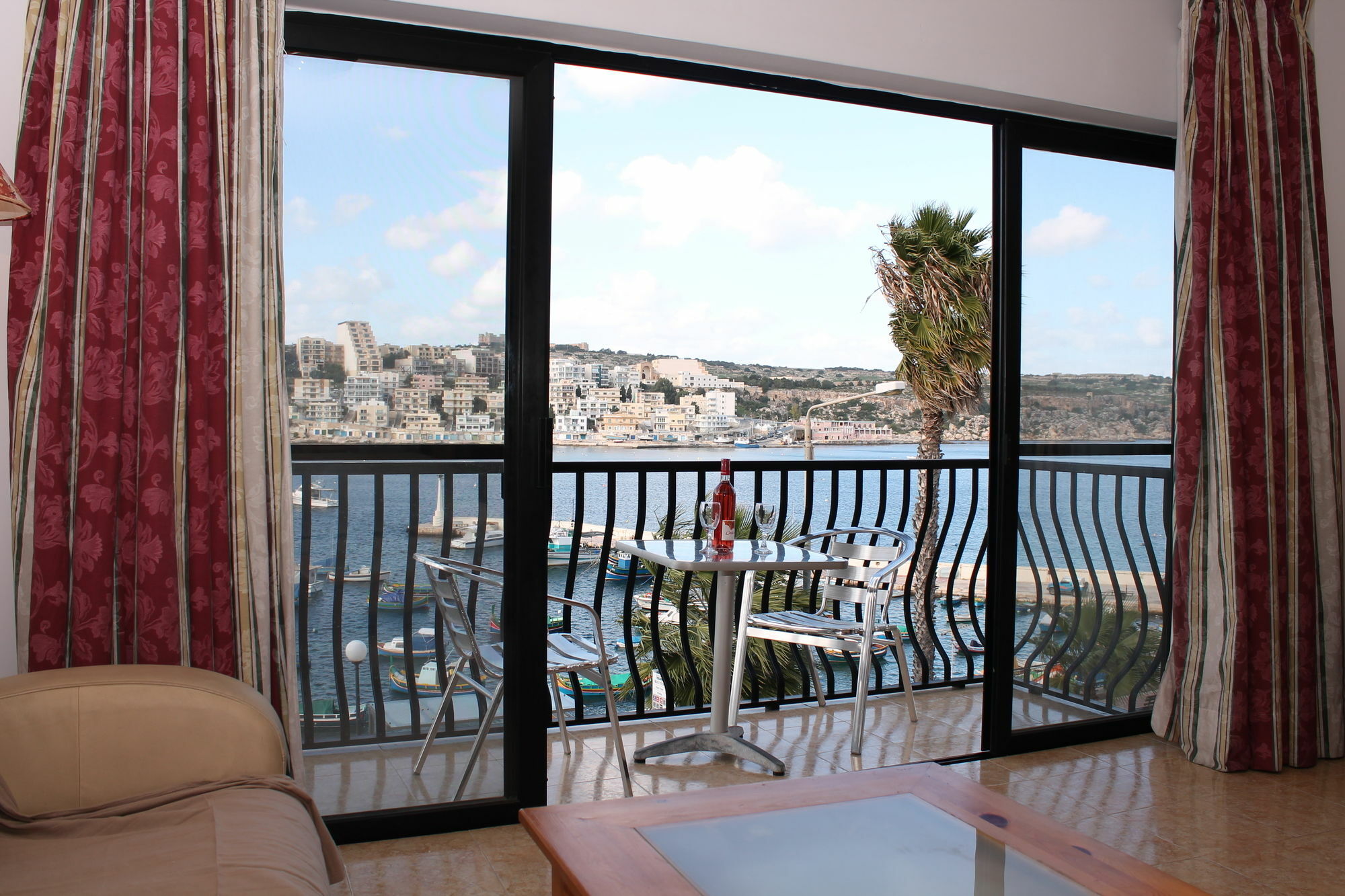 Harbour Lights Seafront 2 Bedroom Apartments With Panoramic Sea Views - By Getawaysmalta 圣保罗湾城 外观 照片